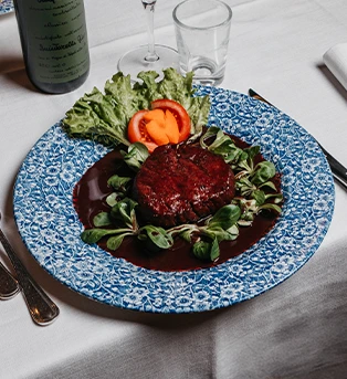 Filetto di scottona all'Amarone con verdure fresche